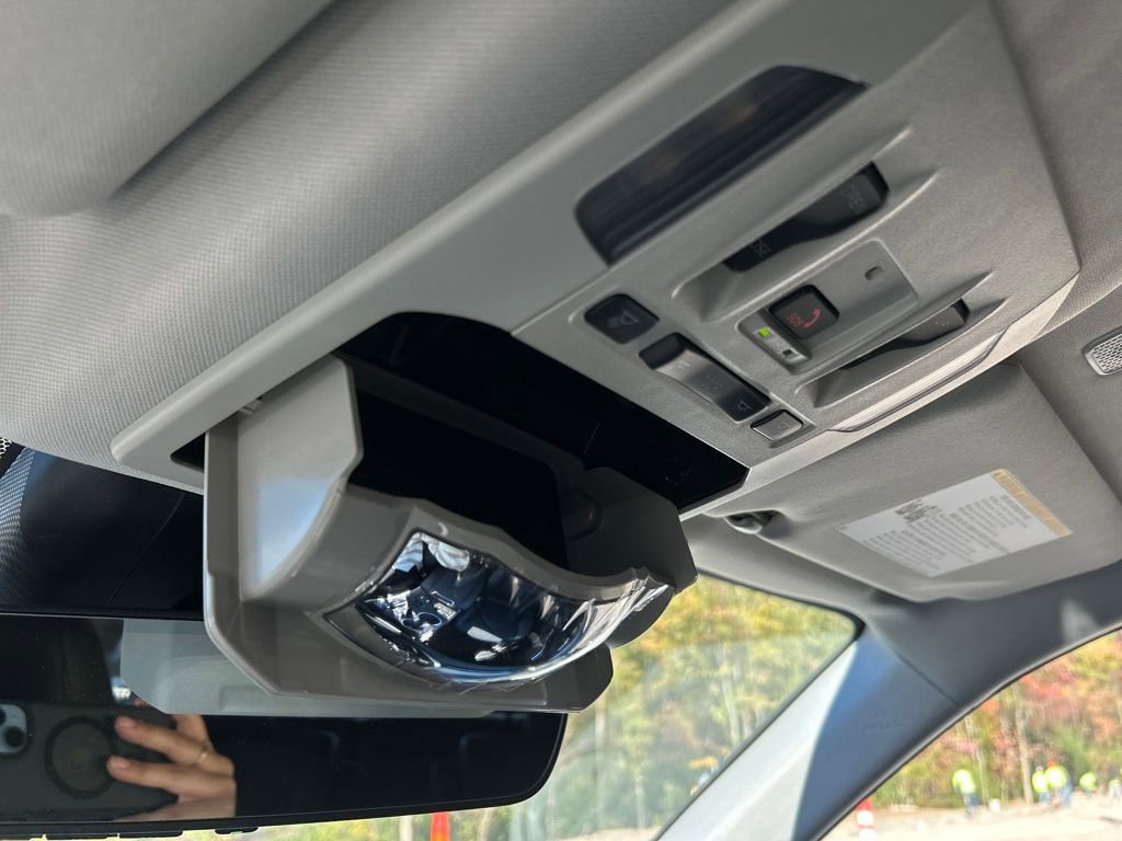 Used 2024 Toyota Highlander Limited image 35