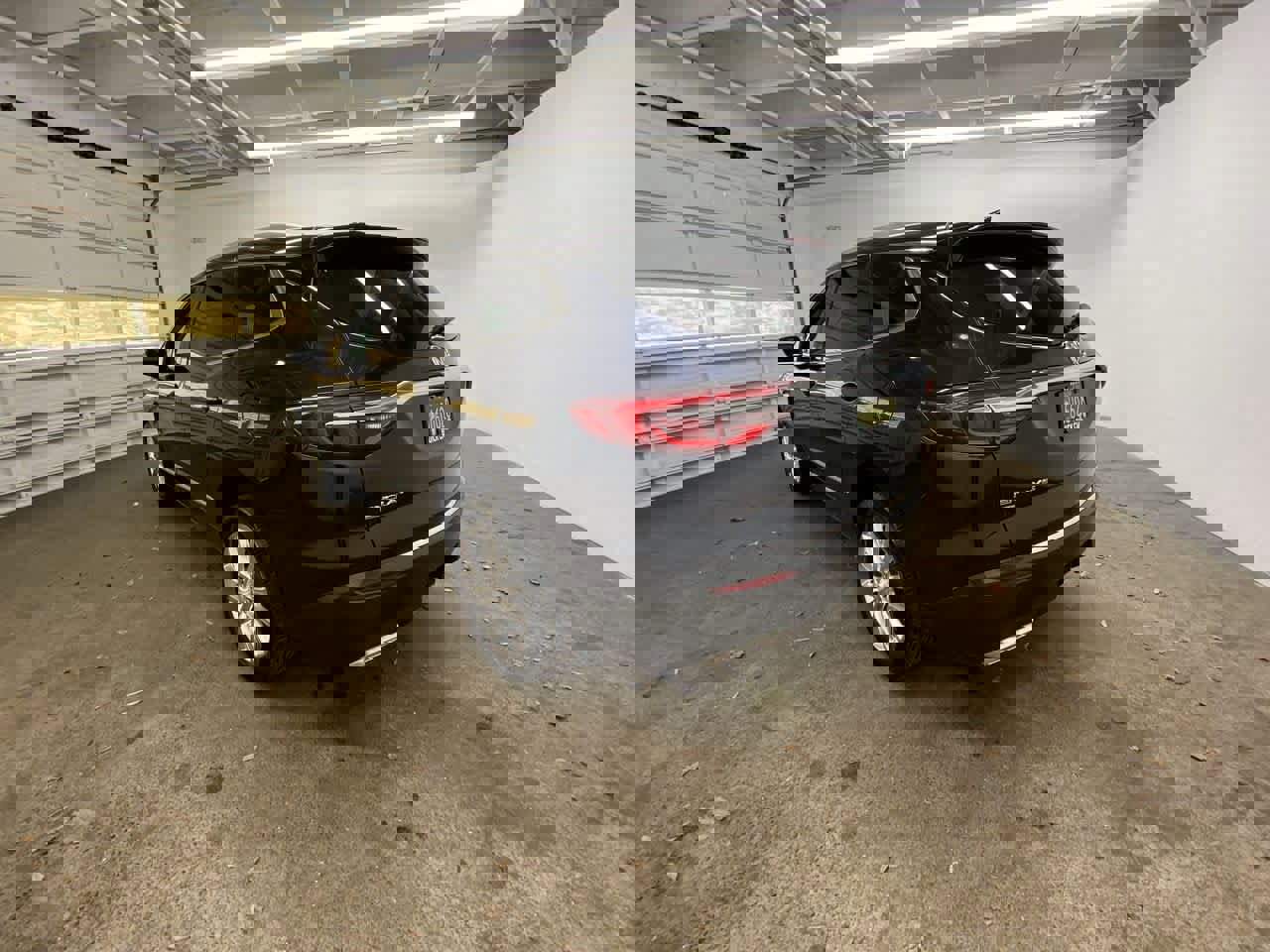 Used 2020 Buick Enclave Premium w/ Sun and Sites Package image 4