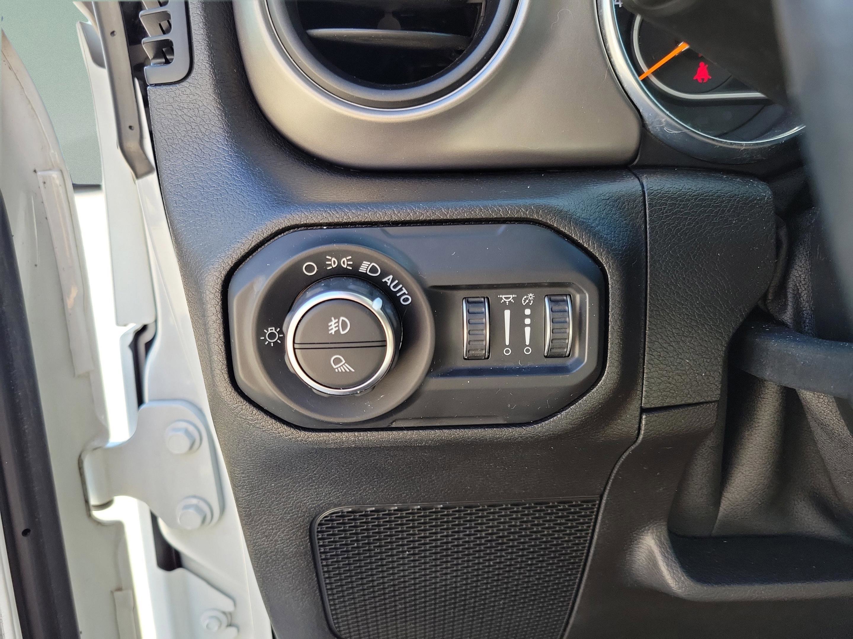 Used 2020 Jeep Gladiator Sport w/ Quick Order Package 24S AWD/4WD image 7