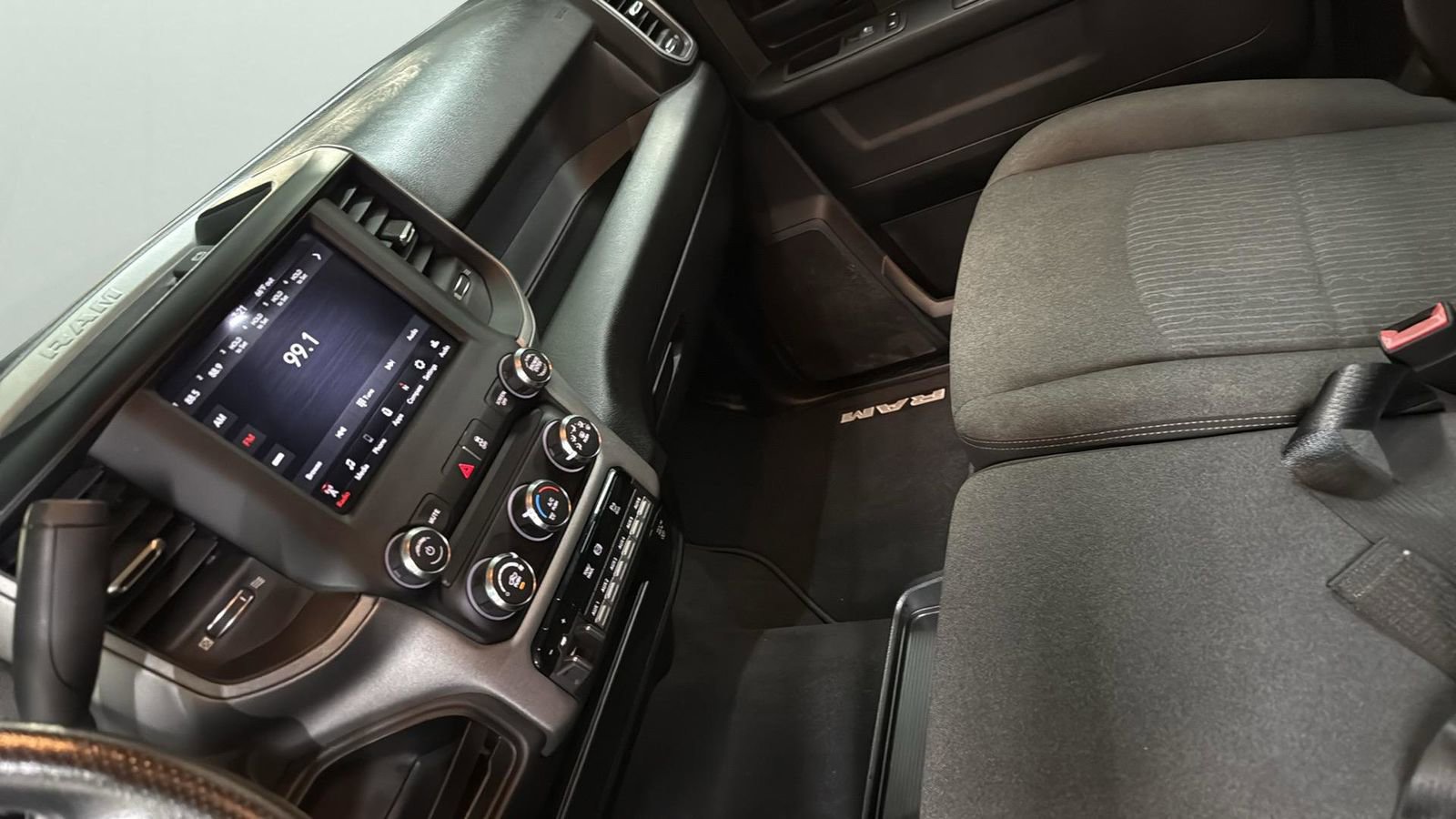 Used 2020 RAM 3500 Tradesman image 21