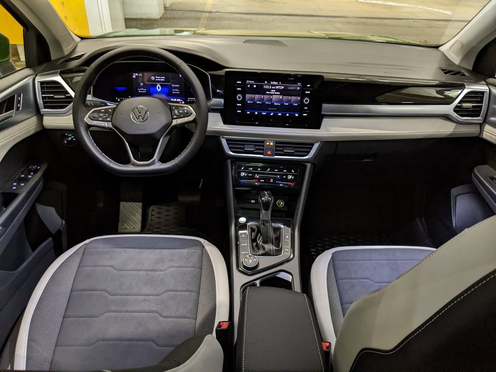 New 2025 Volkswagen Taos SE image 12