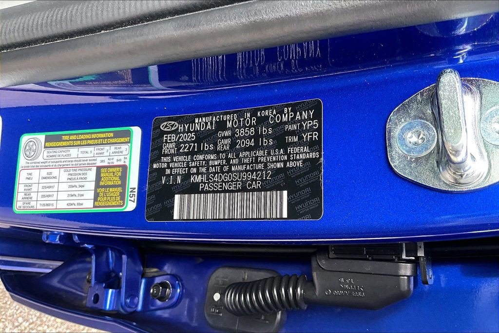 Used 2025 Hyundai Elantra SEL image 27