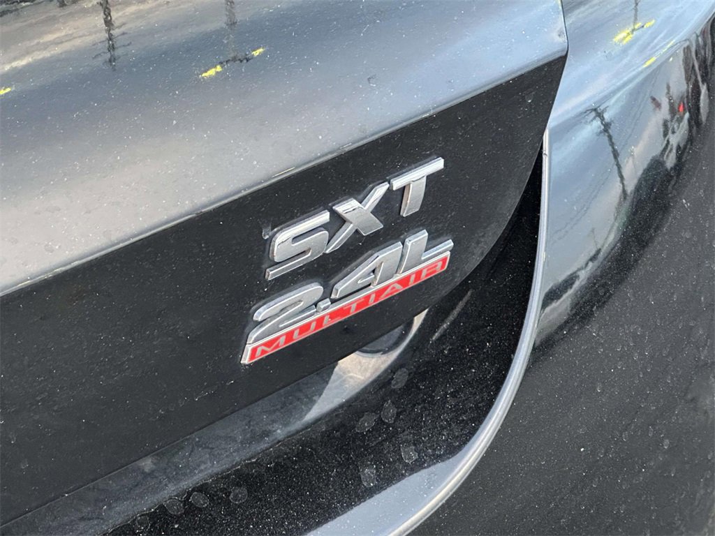 Used 2014 Dodge Dart SXT image 9