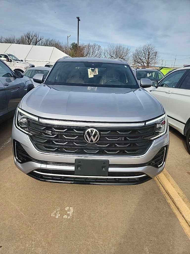 Used 2024 Volkswagen Atlas Cross Sport SEL R-Line image 10