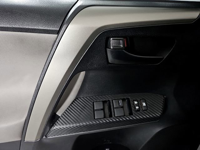 Used 2014 Toyota RAV4 LE FWD image 12
