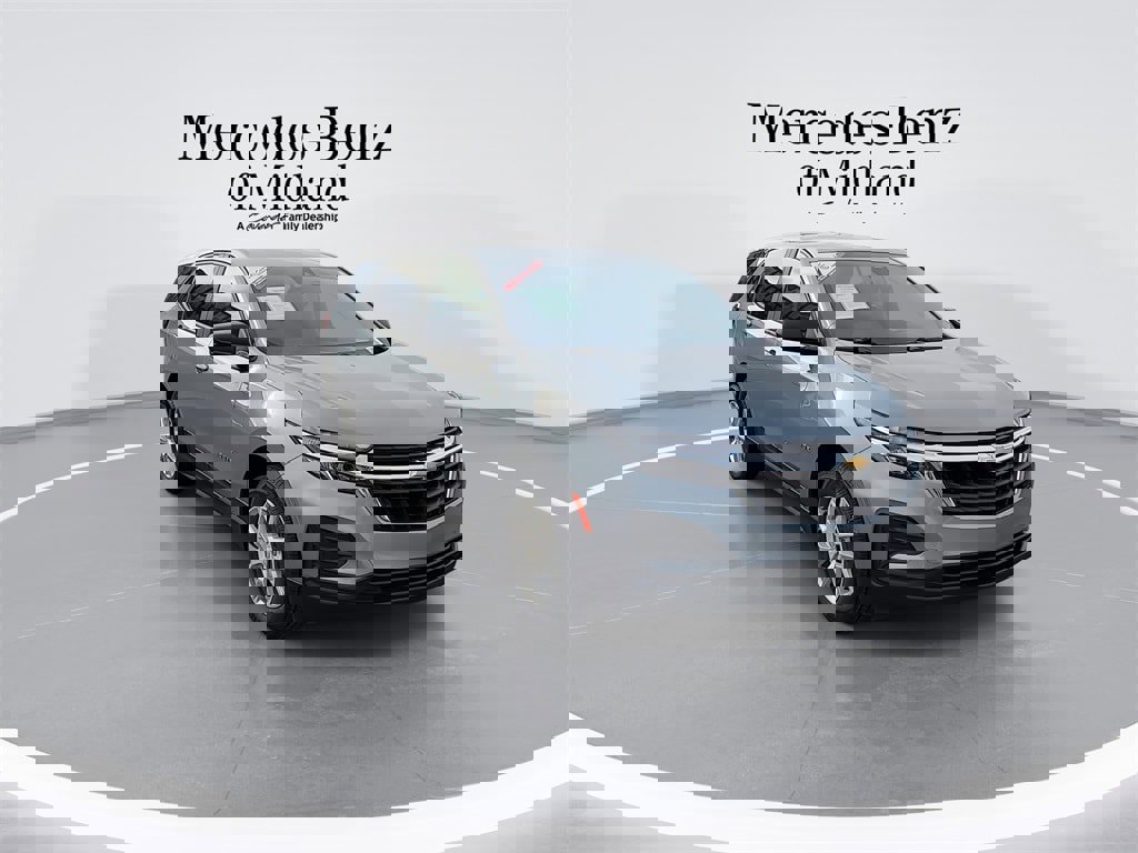 Used 2023 Chevrolet Equinox LS w/ LS Convenience Package image 2