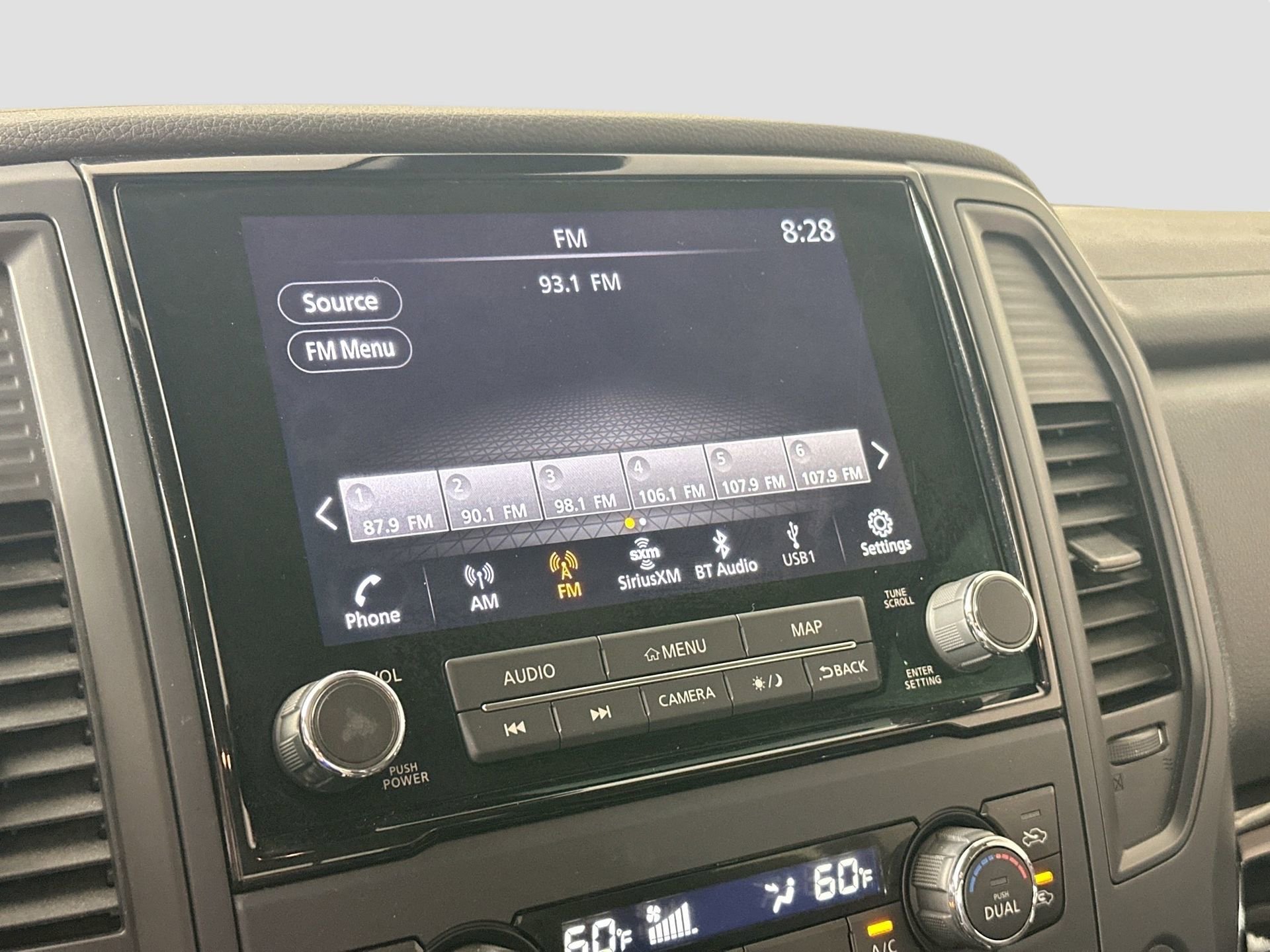 Used 2022 Nissan Titan SV w/ SV Convenience Package image 19