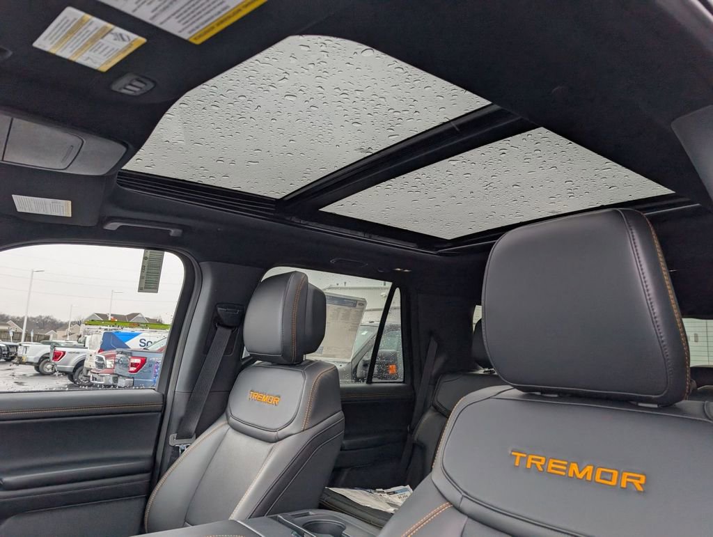 New 2026 Ford Expedition Tremor image 5