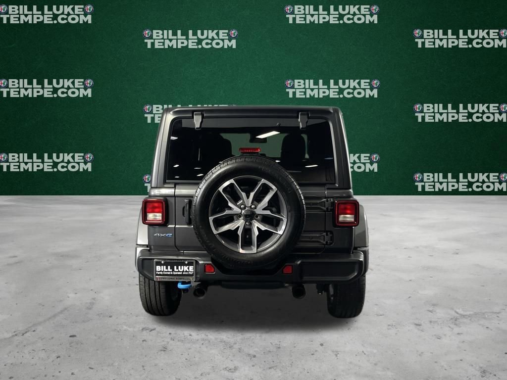 Used 2024 Jeep Wrangler Unlimited image 8