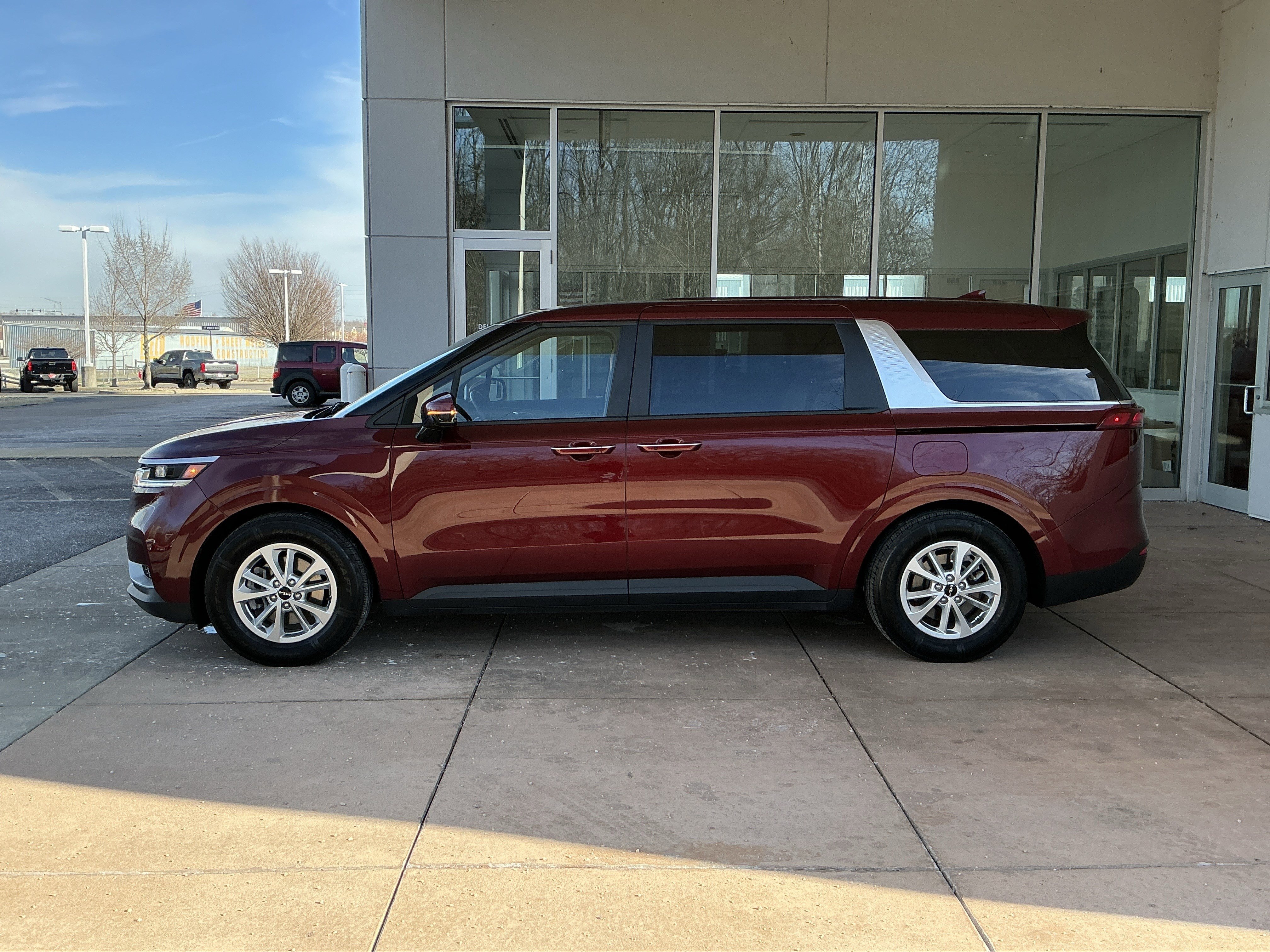 Used 2022 Kia Carnival LX image 19