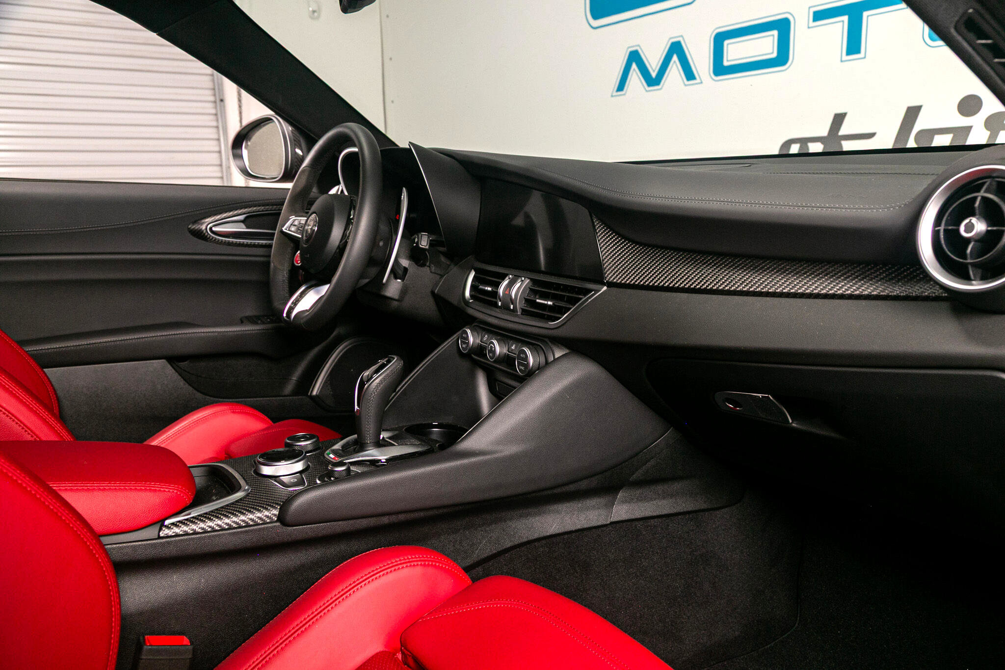 Used 2024 Alfa Romeo Giulia Quadrifoglio image 33