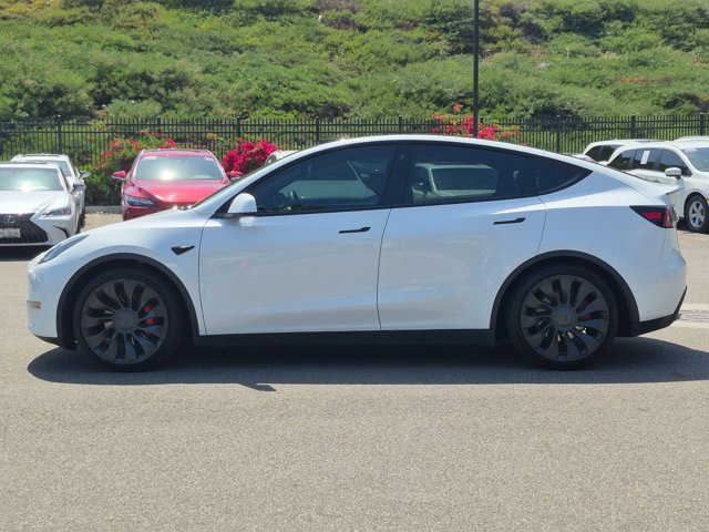 Used 2022 Tesla Model Y Performance AWD/4WD image 9