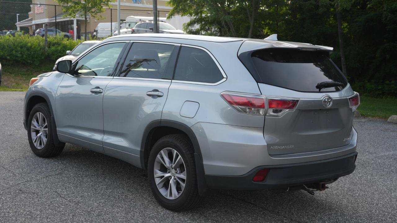 Used 2015 Toyota Highlander XLE AWD/4WD image 7
