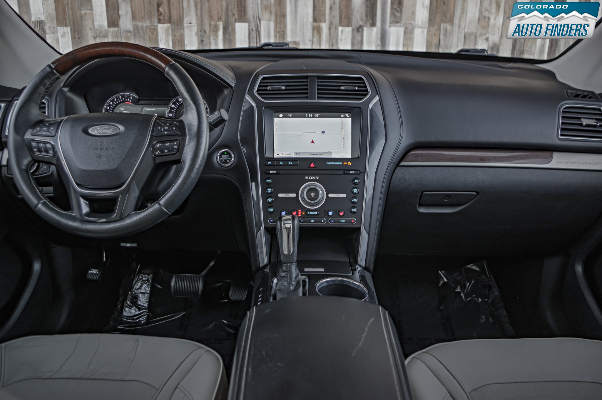 Used 2019 Ford Explorer Platinum image 17