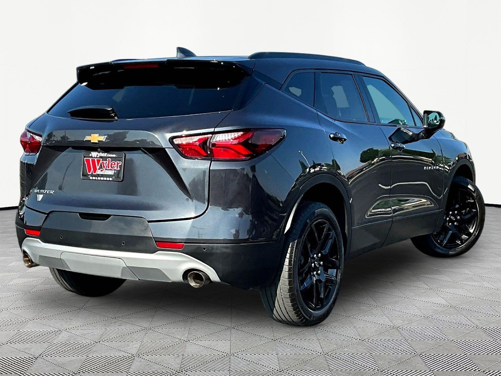 Used 2022 Chevrolet Blazer LT FWD image 6