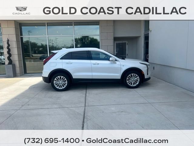 Certified 2024 Cadillac XT4 Luxury w/ Cold Weather Package AWD/4WD image 4