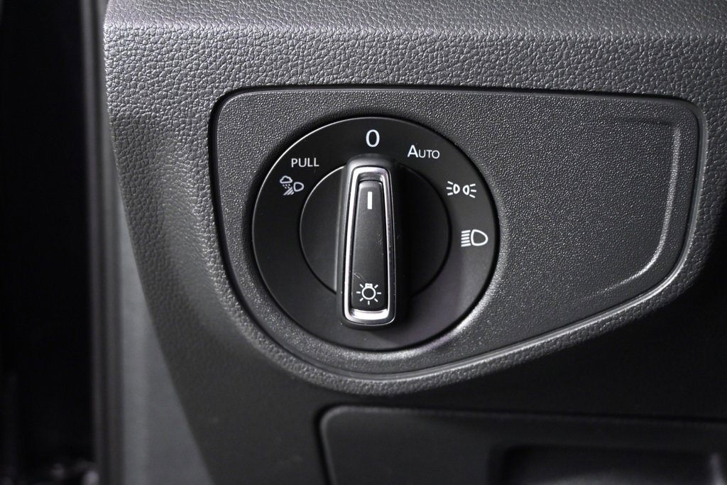 Used 2021 Volkswagen Atlas SE image 25