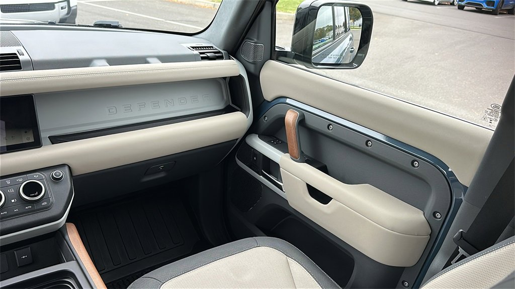 Certified 2023 Land Rover Defender 110 X-Dynamic SE image 26