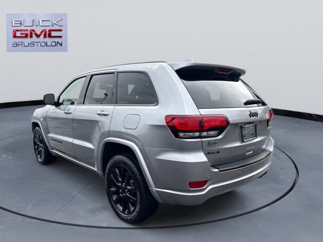 Used 2018 Jeep Grand Cherokee Altitude image 9