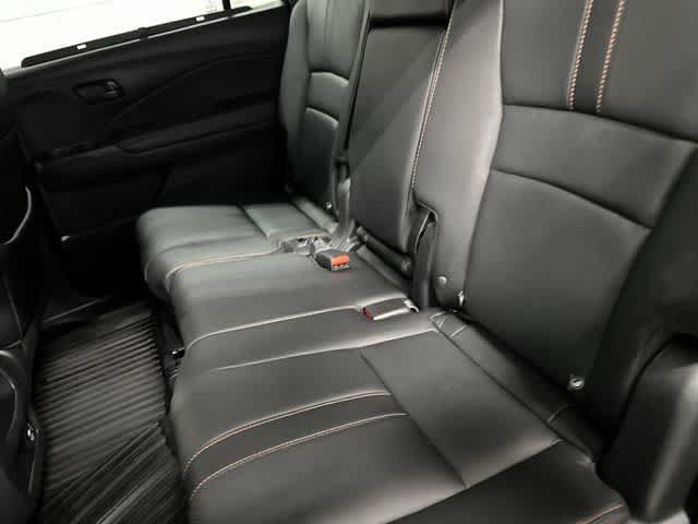Used 2023 Honda Passport TrailSport image 11