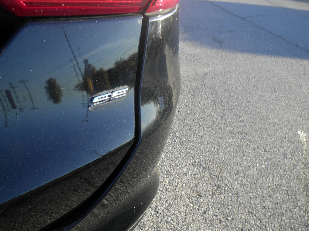 Used 2017 Ford Fusion SE image 11