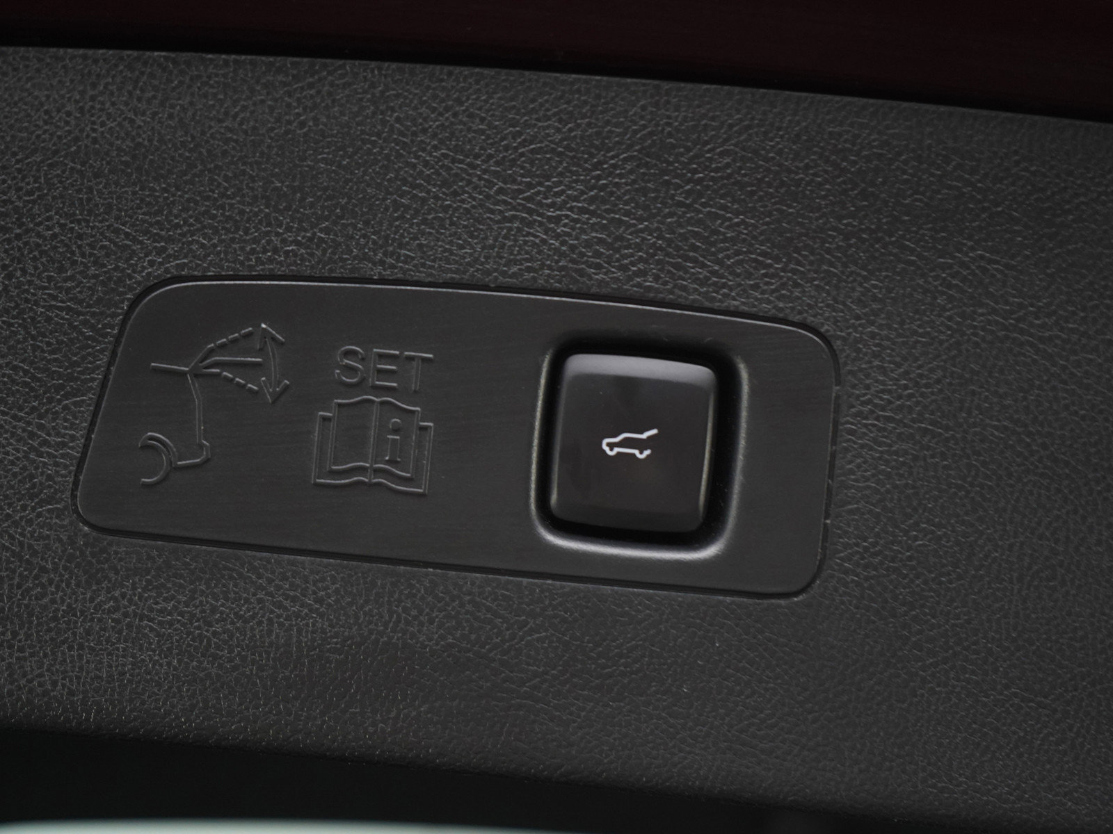 Used 2021 Lincoln Corsair AWD w/ Premium Package image 17