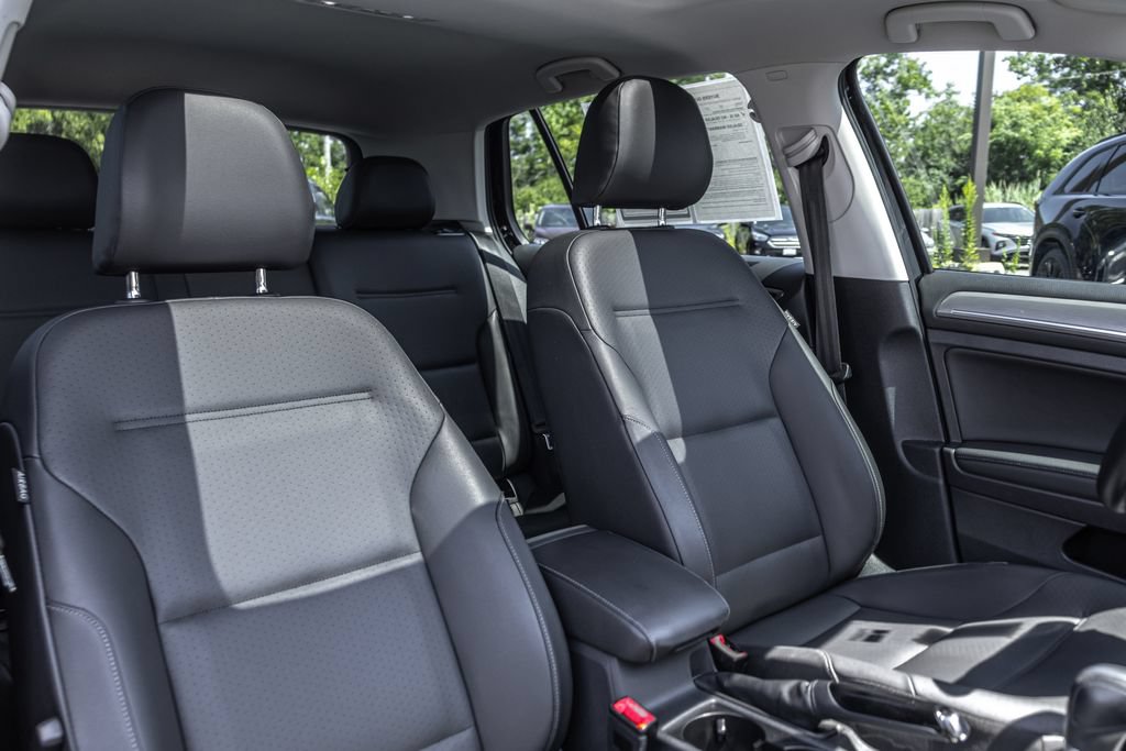 Used 2015 Volkswagen Golf TDI SE w/ Lighting Package FWD image 34