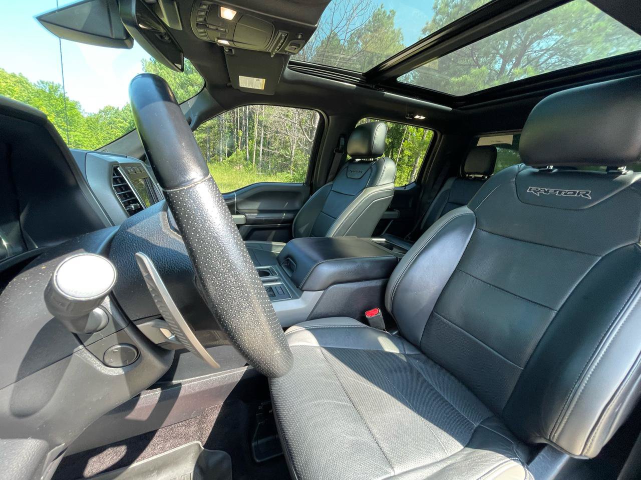 Used 2017 Ford F150 Raptor w/ Equipment Group 802A Luxury AWD/4WD image 9