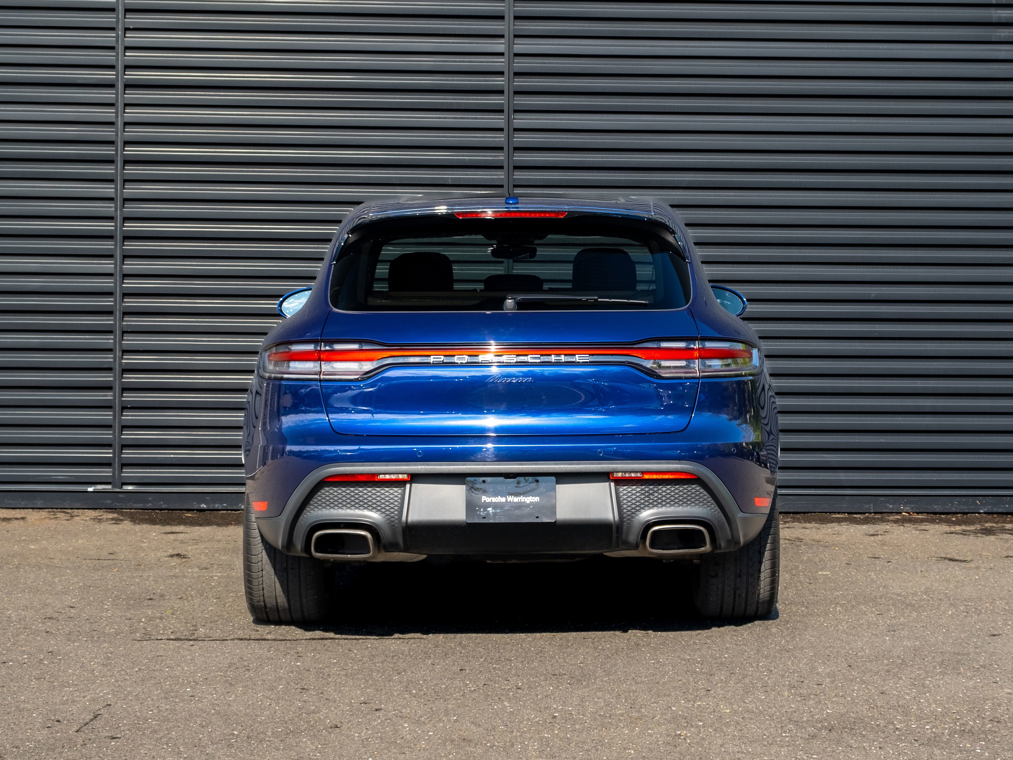 Certified 2023 Porsche Macan AWD/4WD image 7
