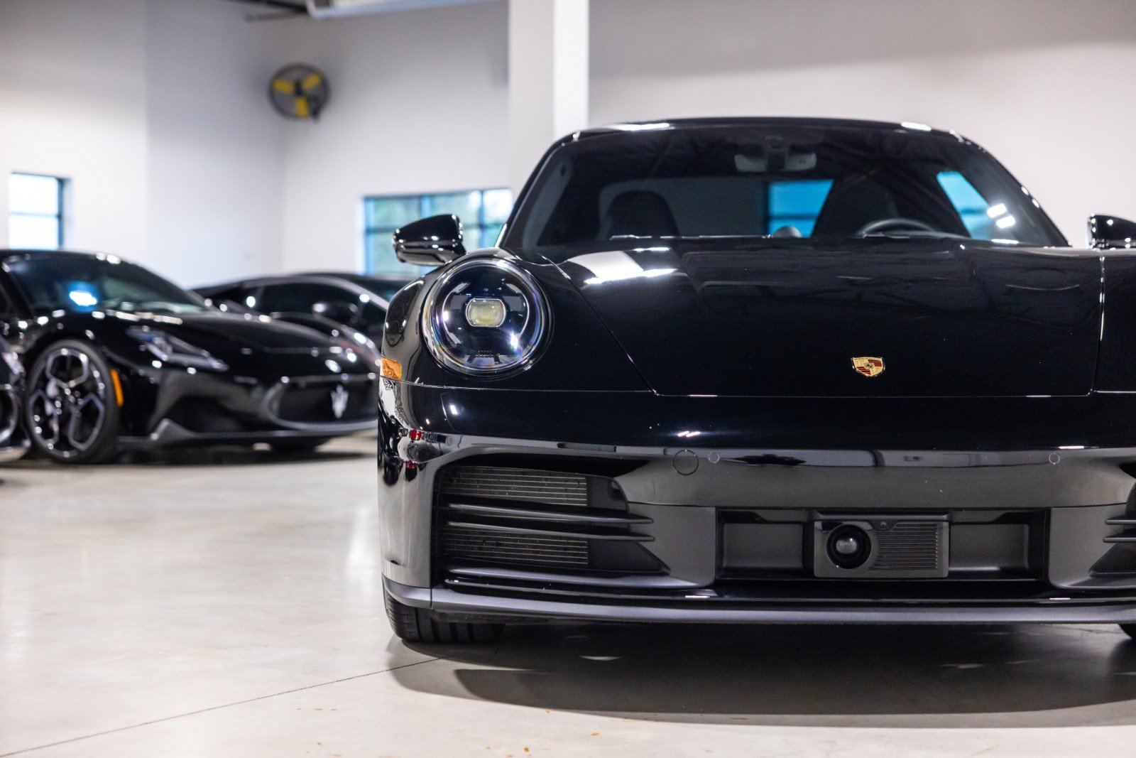 Used 2025 Porsche 911 Carrera RWD image 20