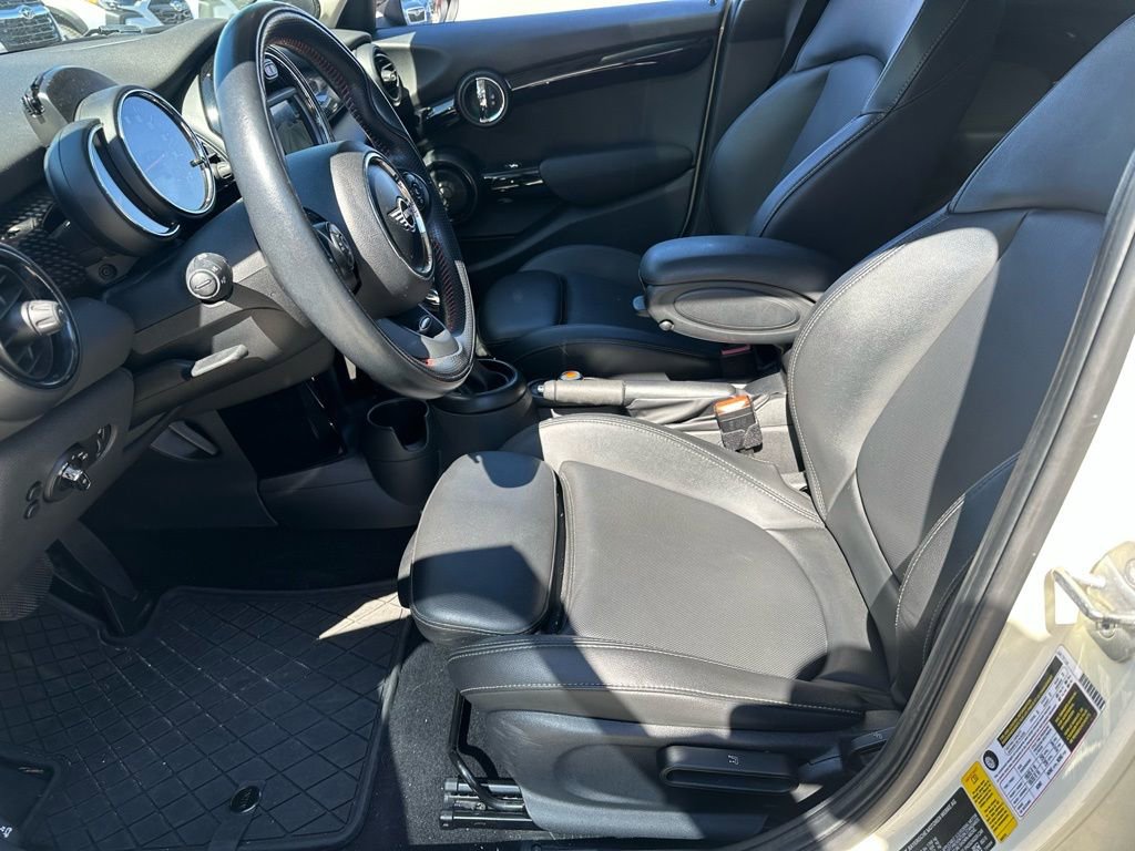 Used 2019 MINI Cooper S image 24