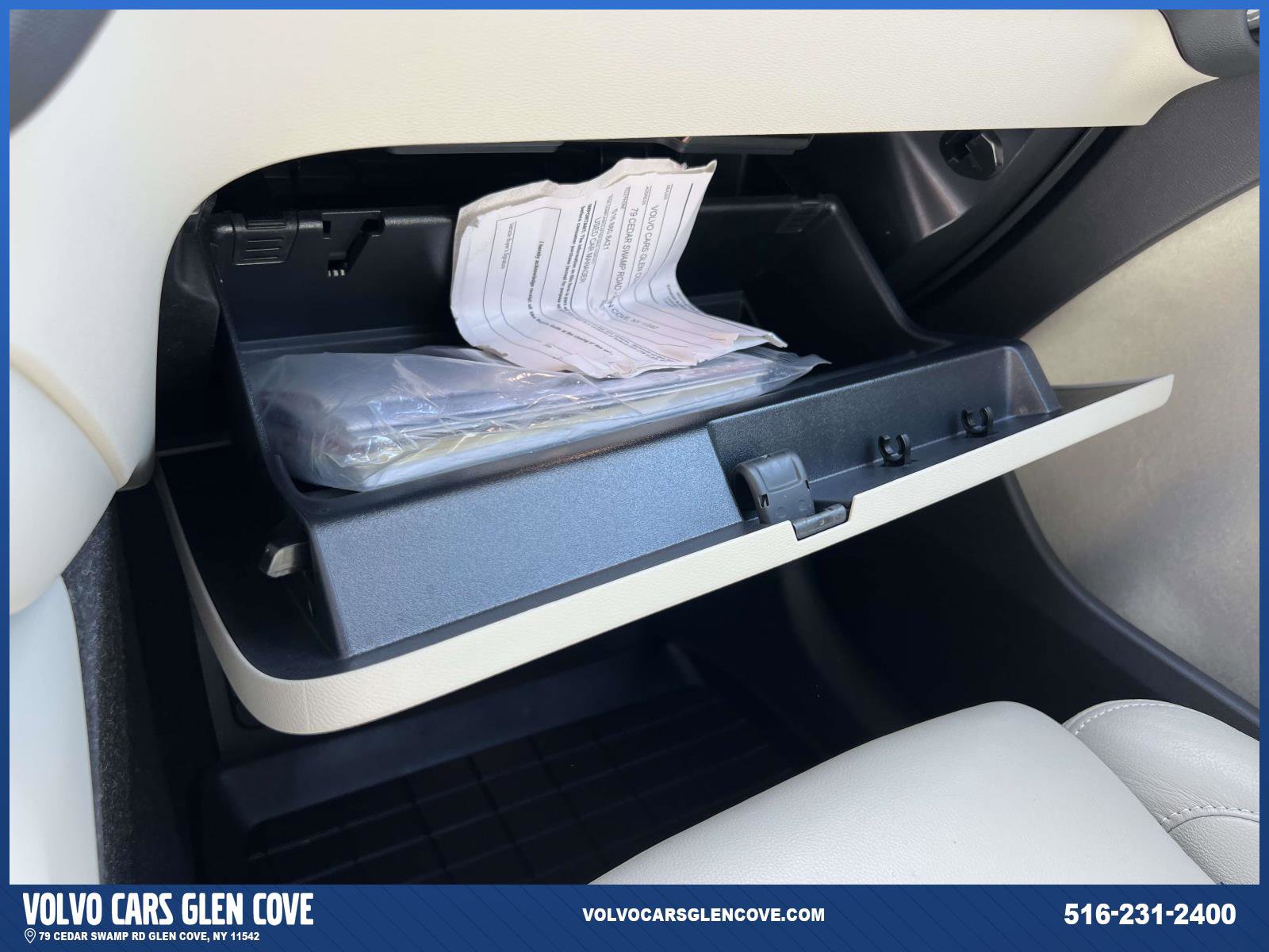 Used 2023 Volvo XC40 B5 Plus w/ Driver Assist Package image 34