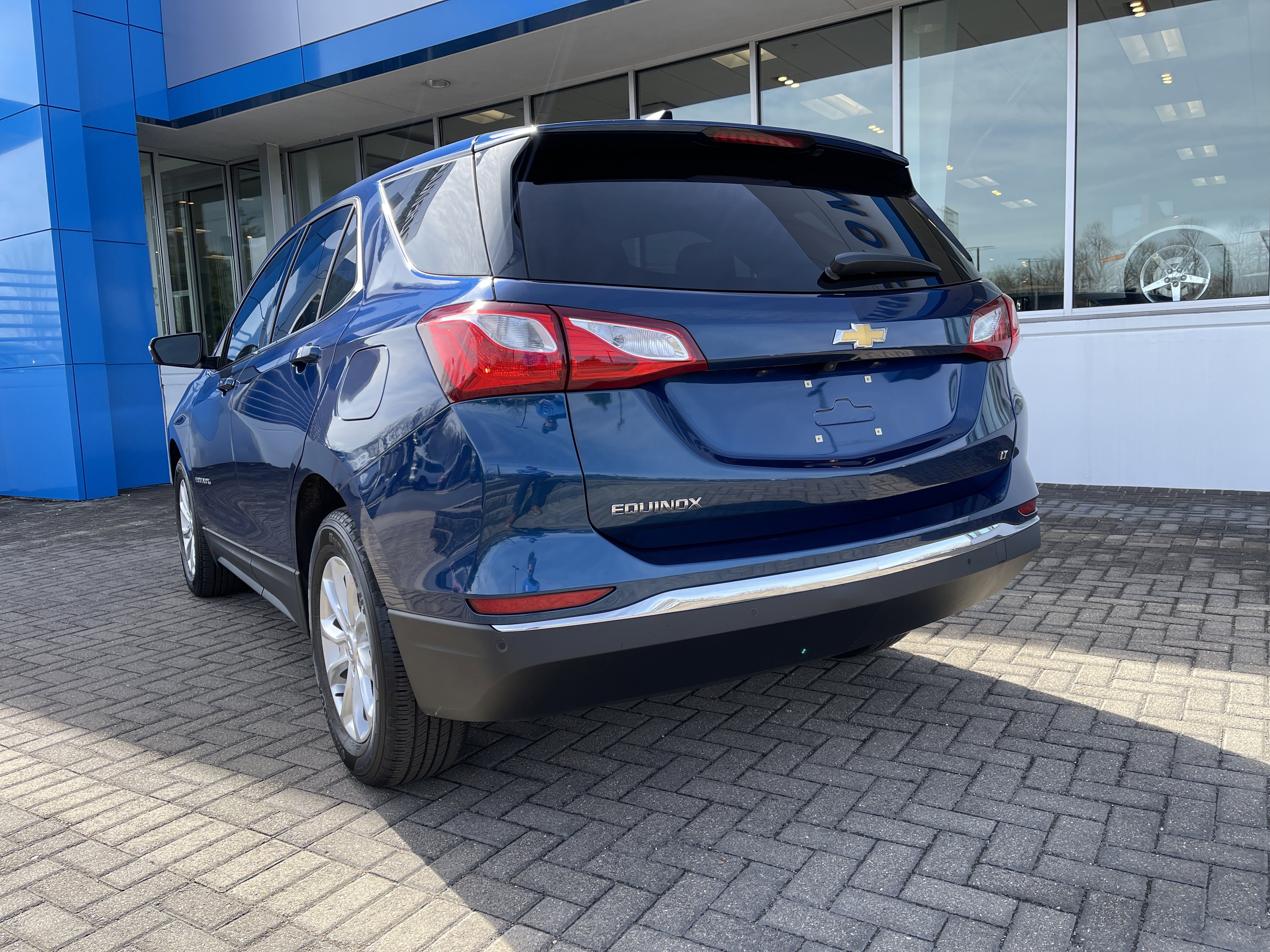 Used 2019 Chevrolet Equinox LT image 3