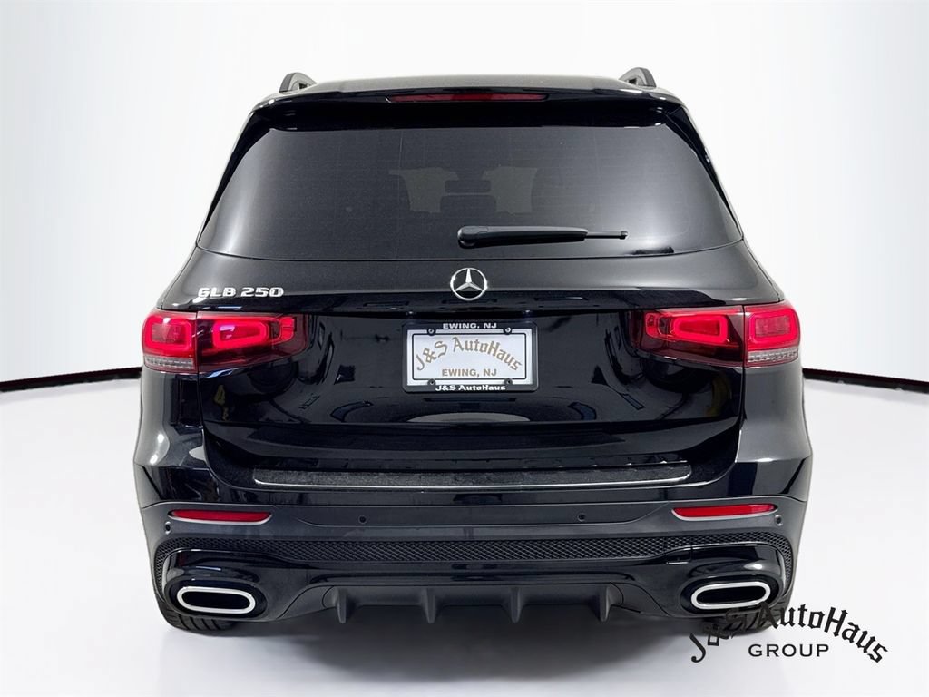 Used 2022 Mercedes-Benz GLB 250 4MATIC image 6