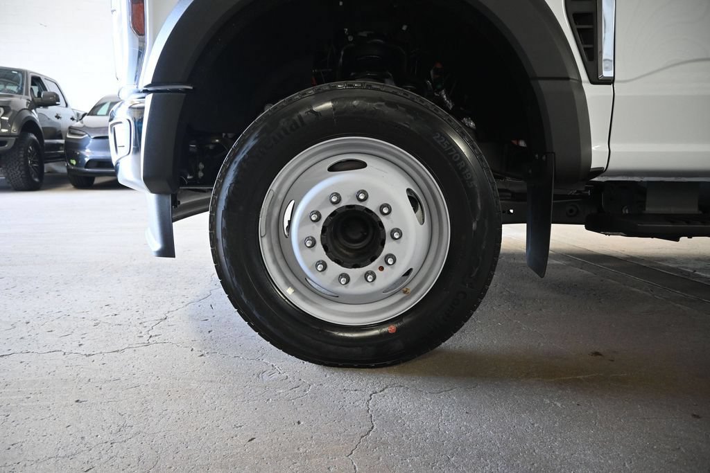 New 2026 Ford F450 XL w/ XL Chrome Package RWD image 25