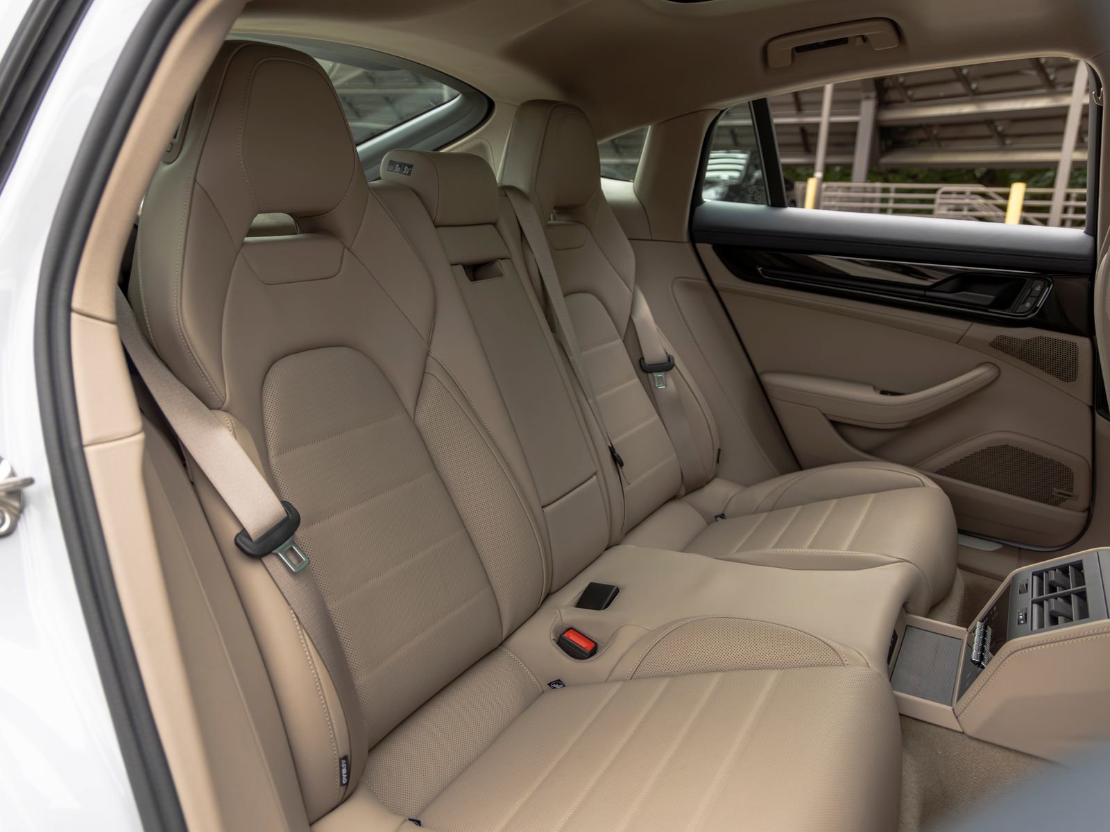 Certified 2025 Porsche Panamera image 54
