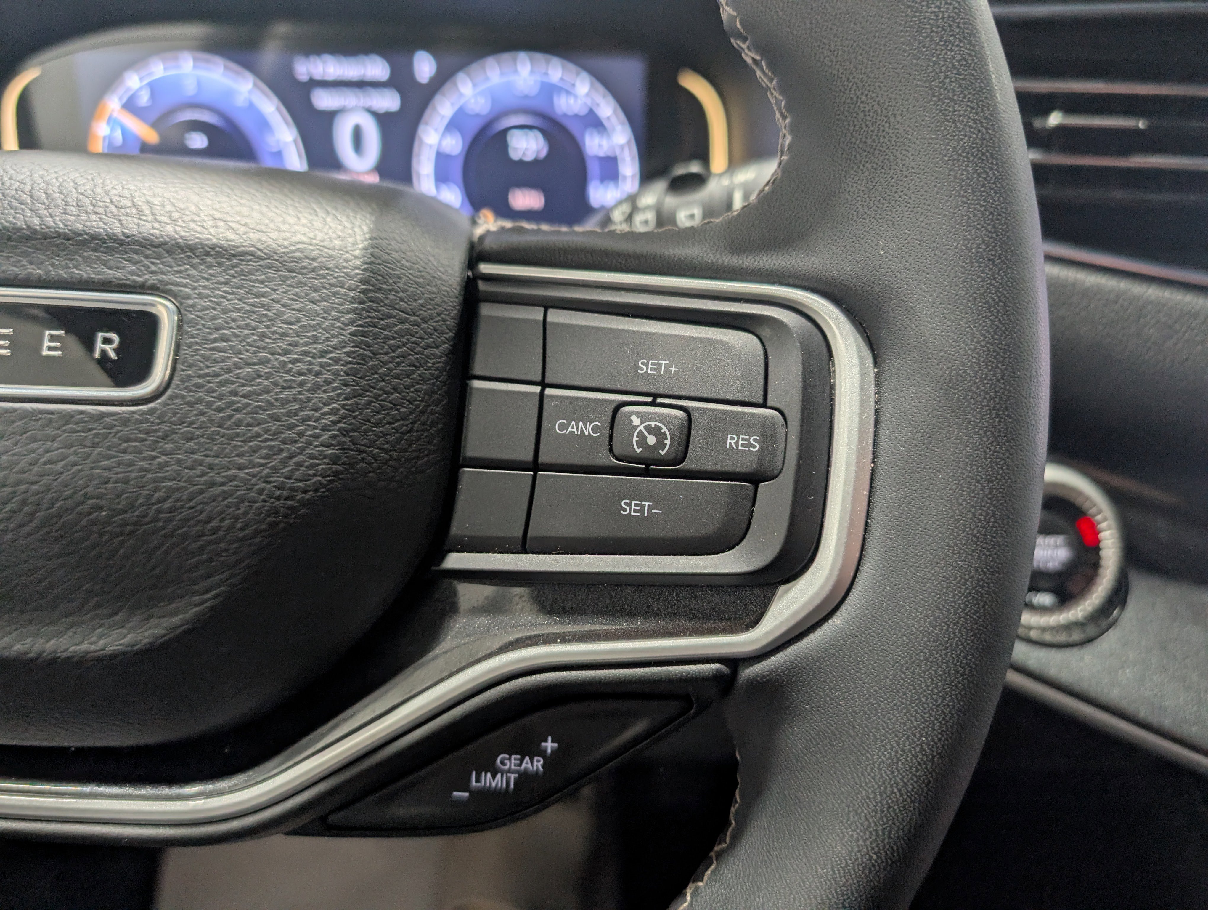 Used 2022 Jeep Wagoneer Series I image 27