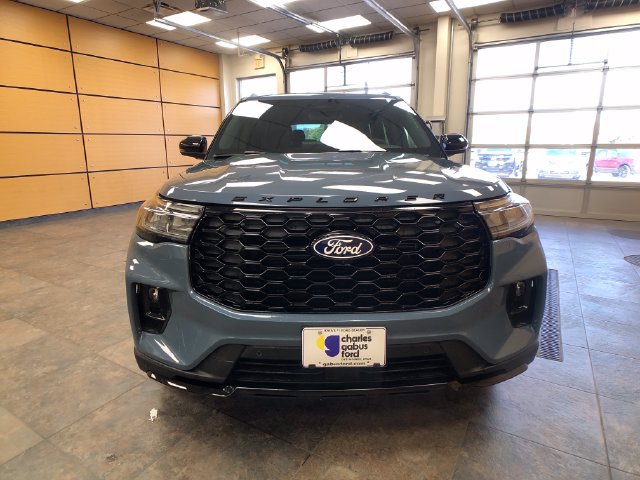 New 2027 Ford Explorer ST-Line w/ Premium Package AWD/4WD image 2