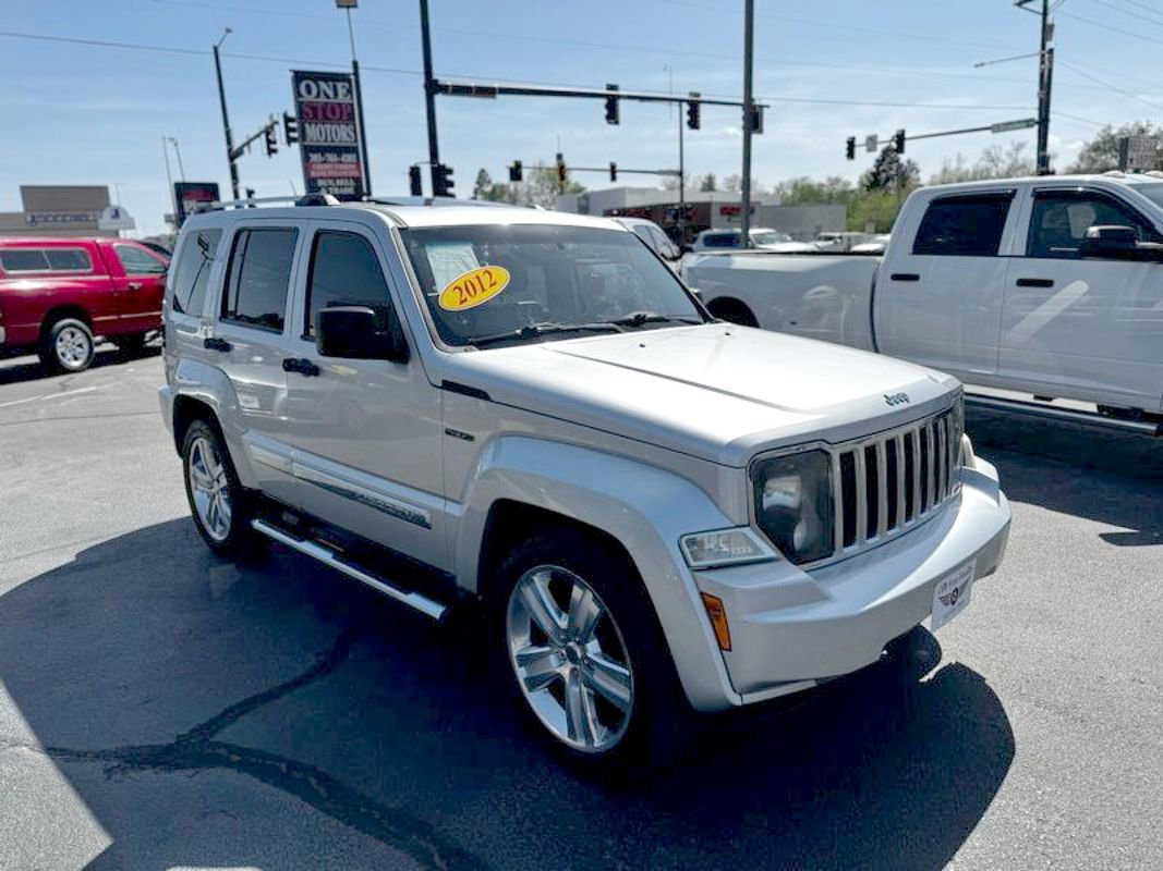 Used 2012 Jeep Liberty Limited Jet w/ Comfort/Convenience Group image 6