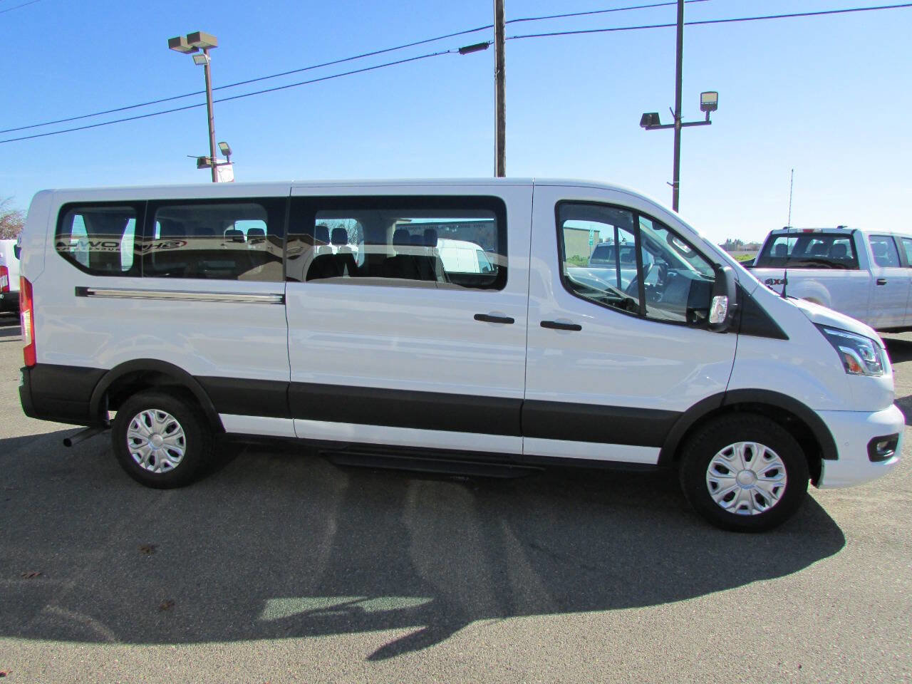 Used 2023 Ford Transit 350 XLT image 6