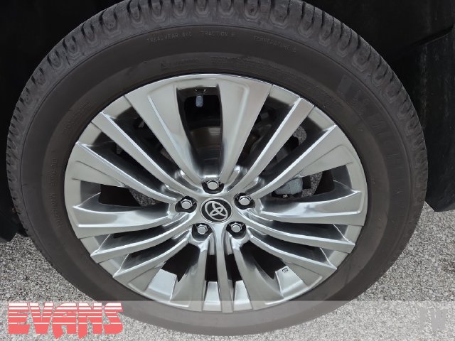 Certified 2021 Toyota Venza Limited w/ Advanced Technology Package AWD/4WD image 23