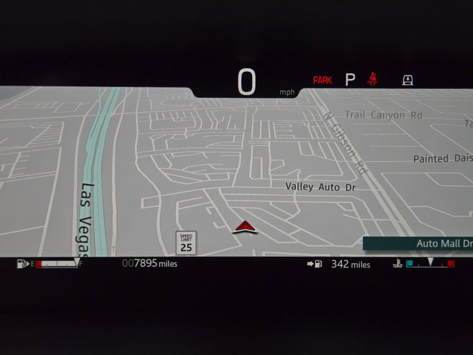 Used 2025 Land Rover Defender 110 X-Dynamic SE image 34