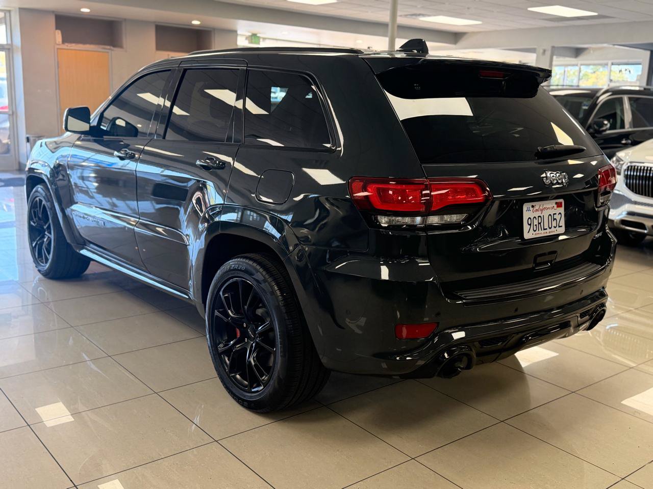 Used 2017 Jeep Grand Cherokee SRT AWD/4WD image 6