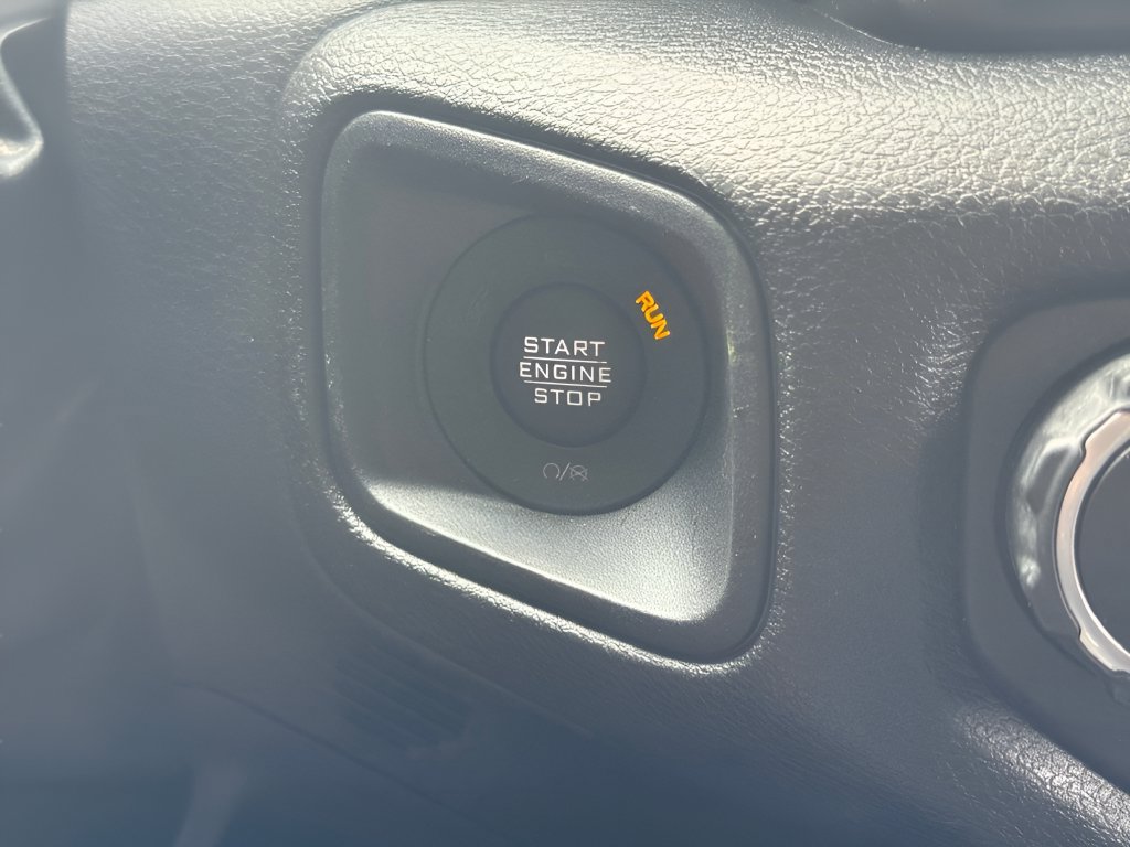 Used 2024 Jeep Wrangler Unlimited Sport AWD/4WD image 12