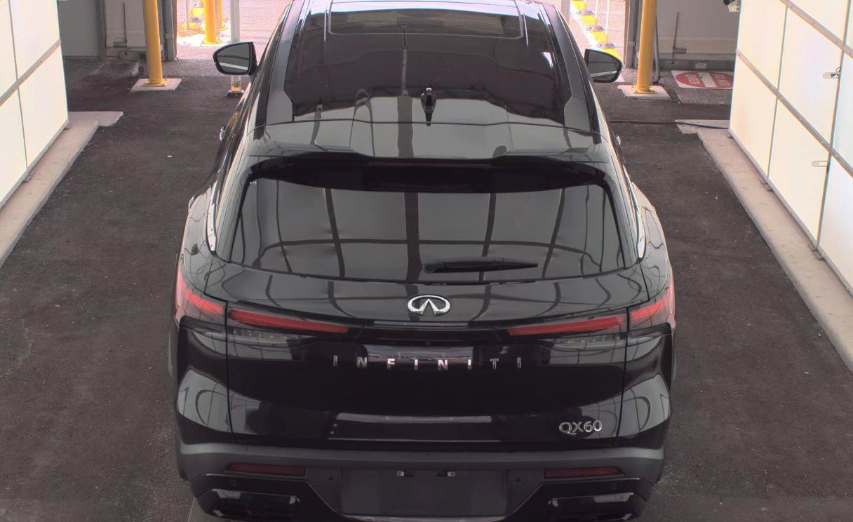 Certified 2023 INFINITI QX60 Pure FWD image 6