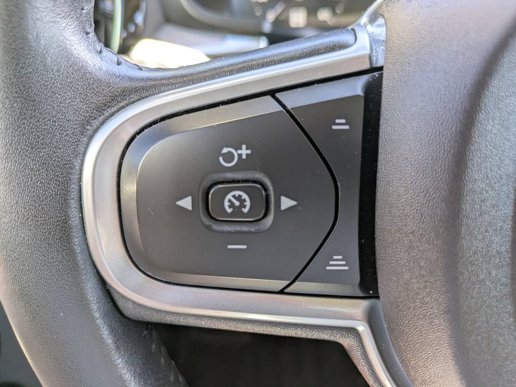 Used 2019 Volvo S60 T6 Momentum w/ Multimedia Package AWD/4WD image 25