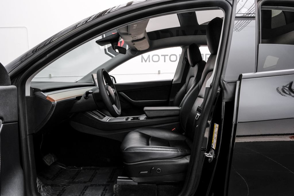 Used 2021 Tesla Model Y Long Range AWD/4WD image 4