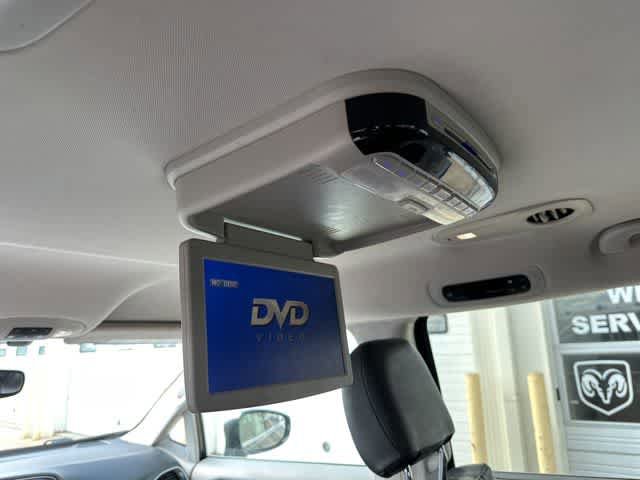 Used 2019 Chrysler Pacifica Touring-L FWD image 13