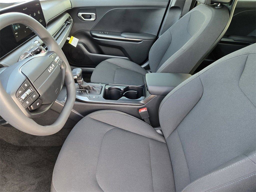 New 2026 Kia K4 LXS image 25