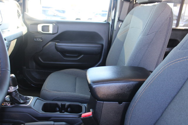 Used 2024 Jeep Wrangler Unlimited w/ Convenience Group AWD/4WD image 35